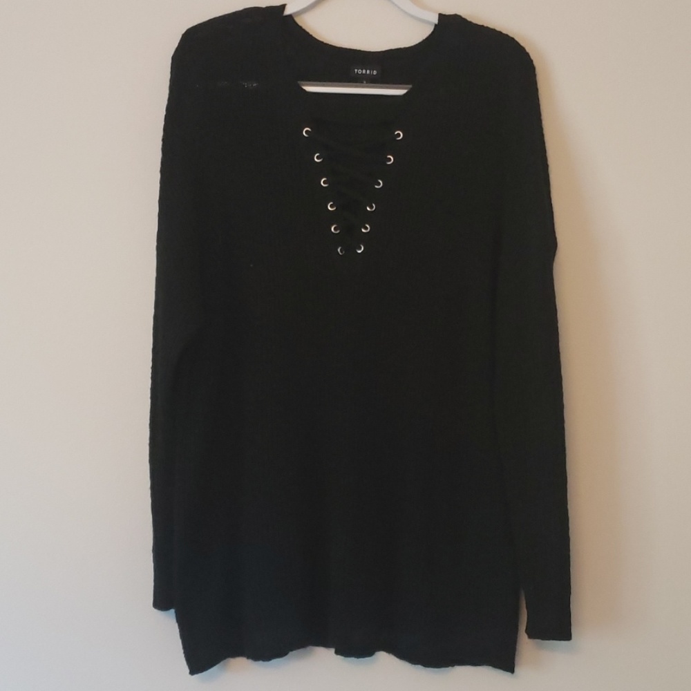 Size 3 Torrid black sweater